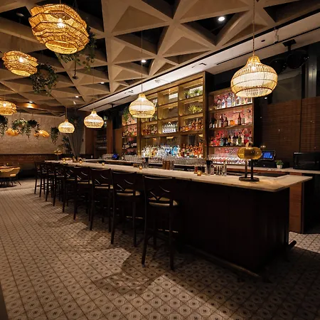 The Godfrey Hotel 4*