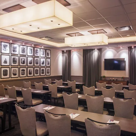 Hotel Aloft By Marriott Downtown River North 3*