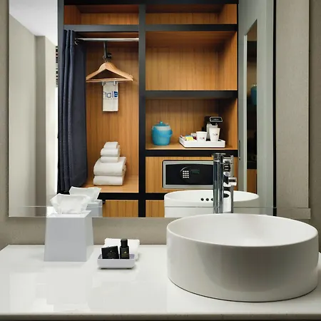 Hotel Aloft By Marriott Downtown River North 3*
