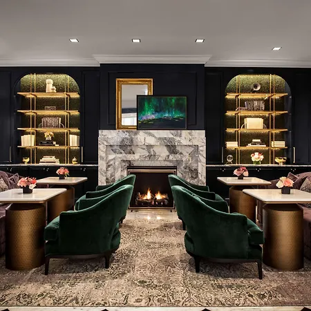 Waldorf Astoria Chicago