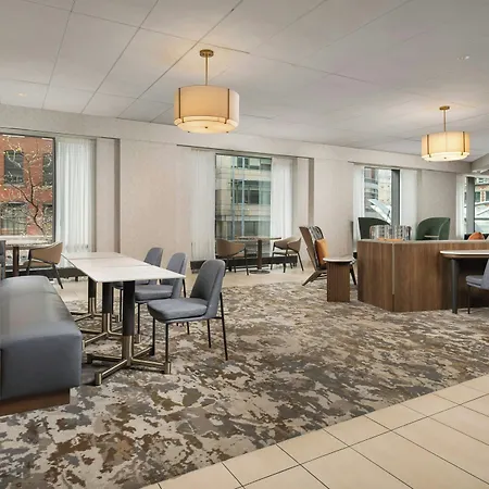 Springhill Downtown/river North Hotel 3*