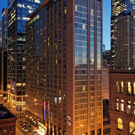 By Marriott Downtown/river North 3*