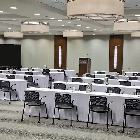 Hotel Crowne Plaza - West Loop By Ihg 3*