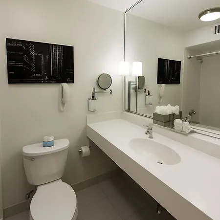 Hotel Crowne Plaza - West Loop By Ihg