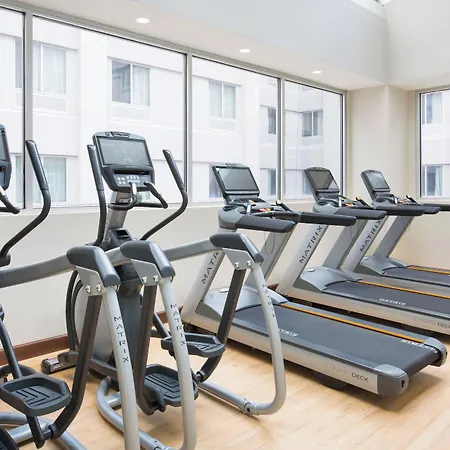 Ac Downtown 4*