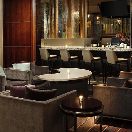 Courtyard By Marriott Downtown/magnificent Mile Chicago