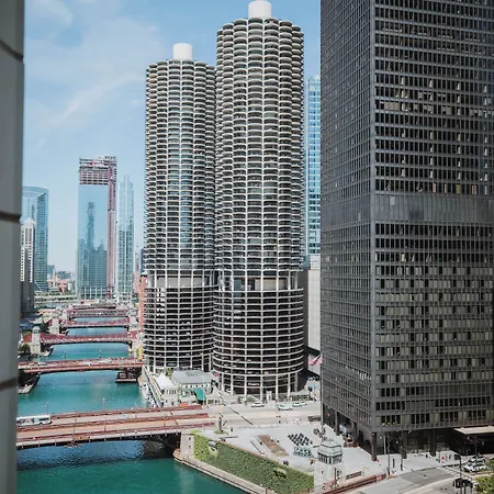Hotel Club Quarters Wacker At Michigan, 4*