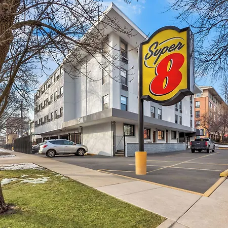Super 8 By Wyndham Il Hotel 2*
