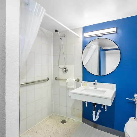 Super 8 By Wyndham Il Chicago