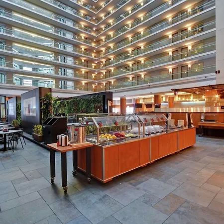 Hotel Embassy By Hilton Downtown Magnificent Mile