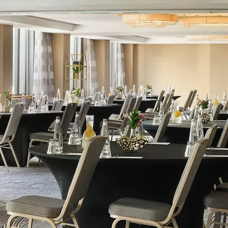 The Gwen, A Luxury Collection Hotel, Michigan Avenue 4*
