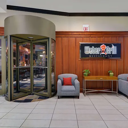 Hilton Garden Downtown/magnificent Mile Hotel 3*