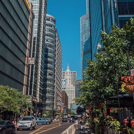 Hotel The Westin River North 4*