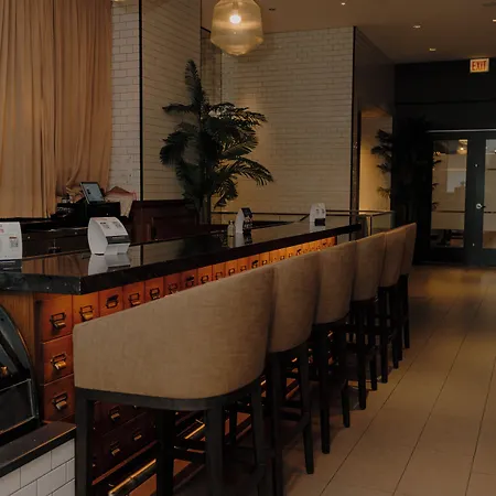 Hotel The Collection Magnificent Mile 4*