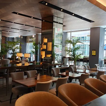 The Collection Magnificent Mile 4*