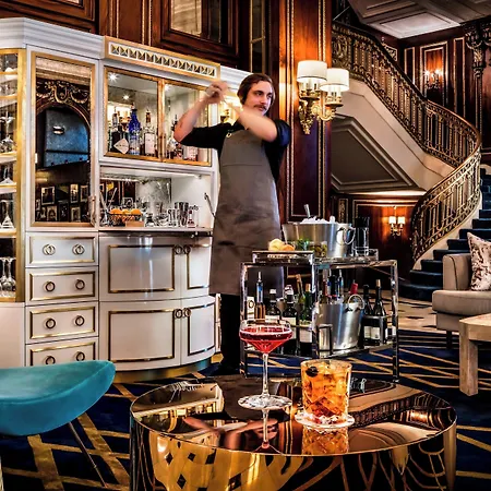 The Blackstone, Autograph Collection 4*