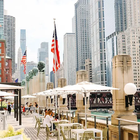 Mart Plaza River North, An Ihg 4*