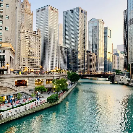 Hotel Mart Plaza River North, An Ihg Chicago