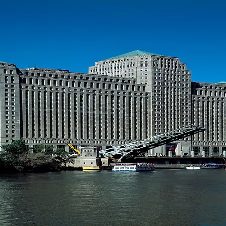 Mart Plaza River North, An Ihg 4*
