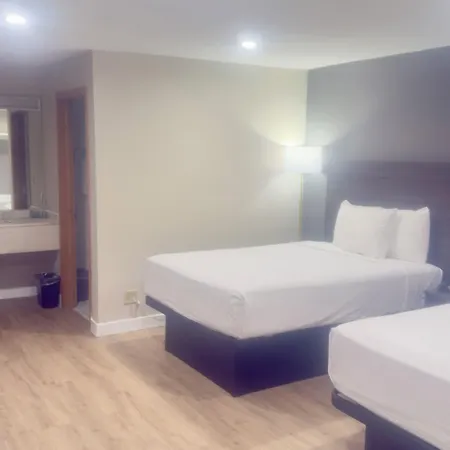 Hotel Shore Chicago