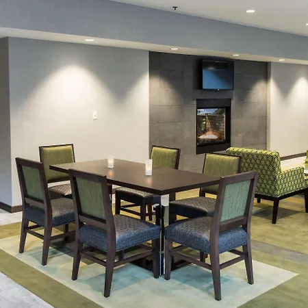 Hampton Downtown/magnificent Mile 3*