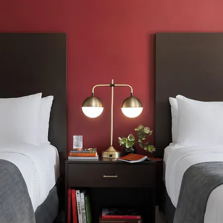 Majestic 3* Chicago