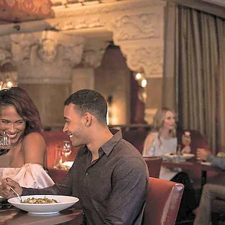Intercontinental Magnificent Mile By Ihg Chicago