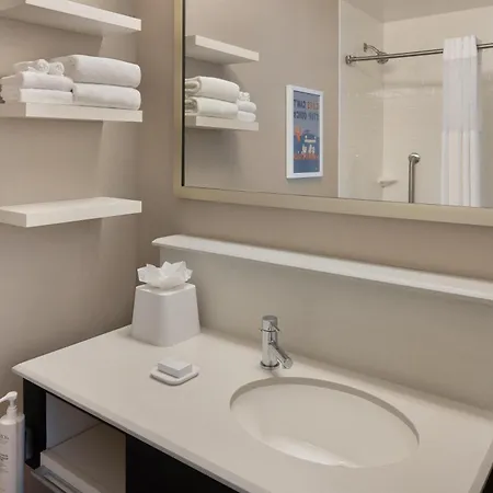 Hotel Hampton Downtown/n Loop/michigan Ave 3*