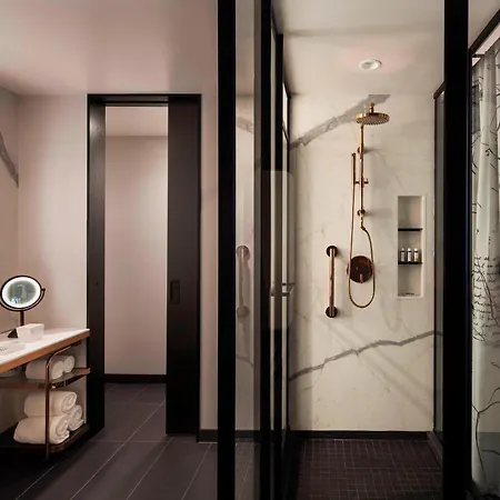 Emc2, Autograph Collection Hotel