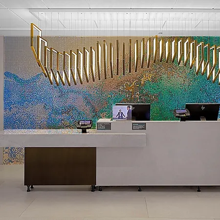 Midway Airport S By Ihg Hotel 3*