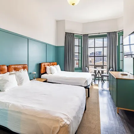The Collection Wrigleyville 4*