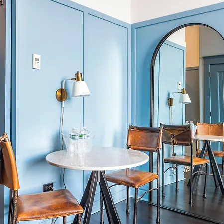 The Collection Wrigleyville 4* Chicago