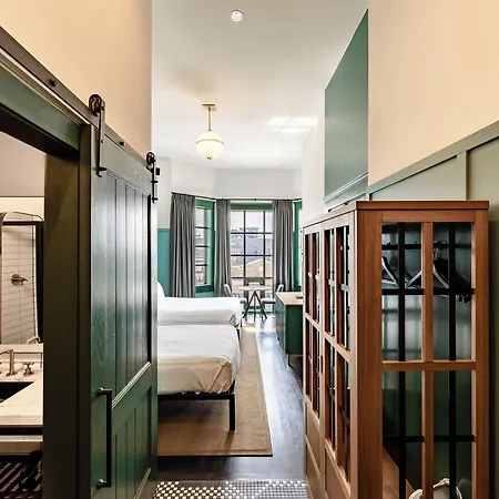 The Collection Wrigleyville Hotel