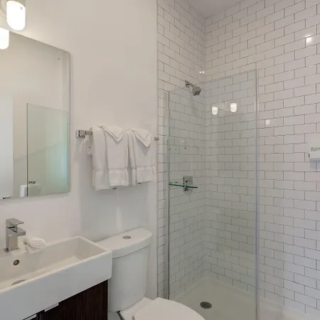 Ground Floor In By 747 Lofts Hotel *