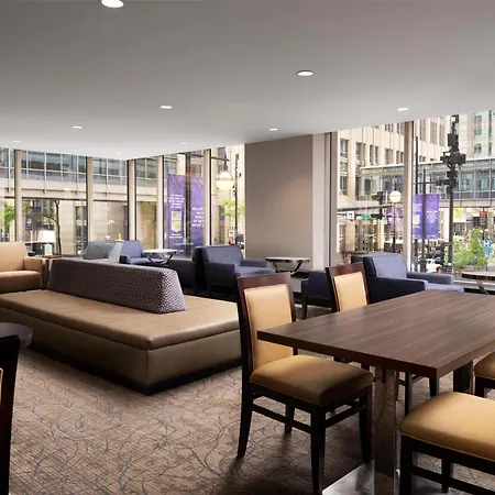 Hotel Homewood By Hilton Downtown - Magnificent Mile 3*