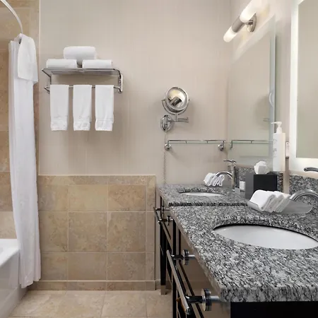 Homewood By Hilton Downtown - Magnificent Mile