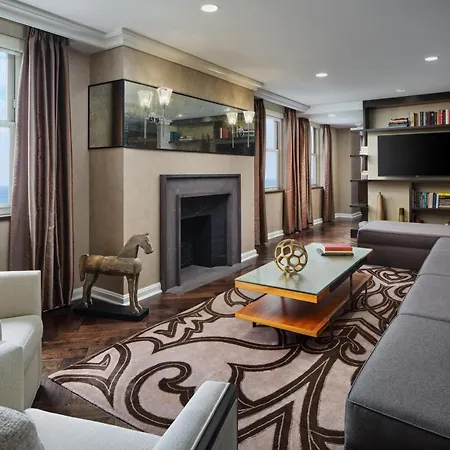 Hilton 3* Chicago