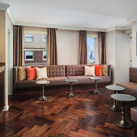 Hilton 3* Chicago