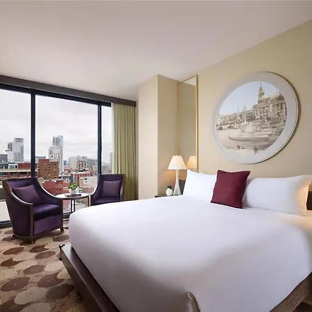 Hotel The Royal Sonesta River North 4*