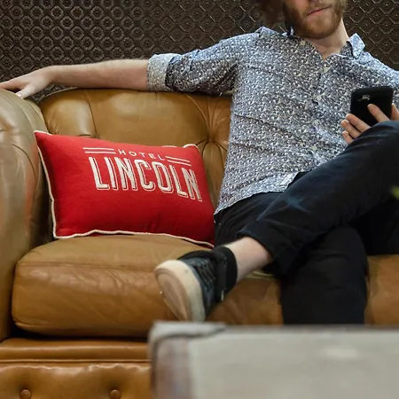 Lincoln 4*
