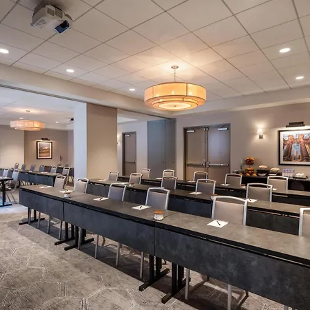 Hotel Homewood By Hilton West Loop Fulton Mkt Area 3*