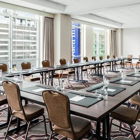Home2 By Hilton Mccormick Place 3*