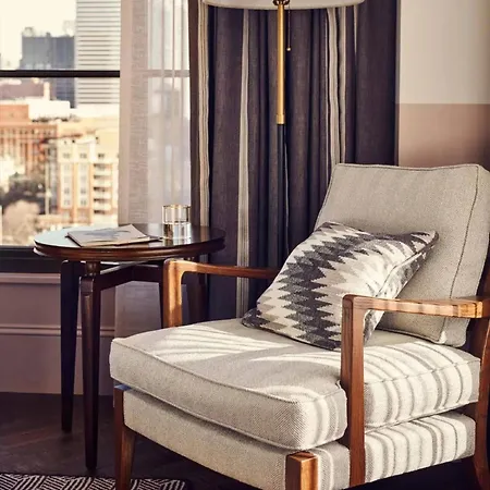 The Hoxton, 4*