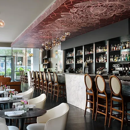 The Royal Sonesta River North Hotel 4*