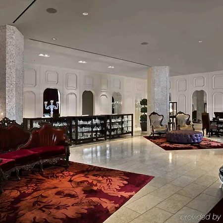 Downtown, Autograph Collection Hotel 4*