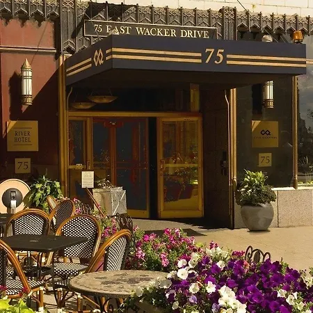 Hotel River