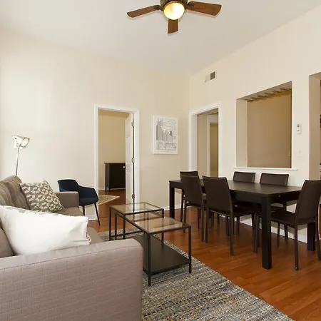 Apartment On N Halsted Street