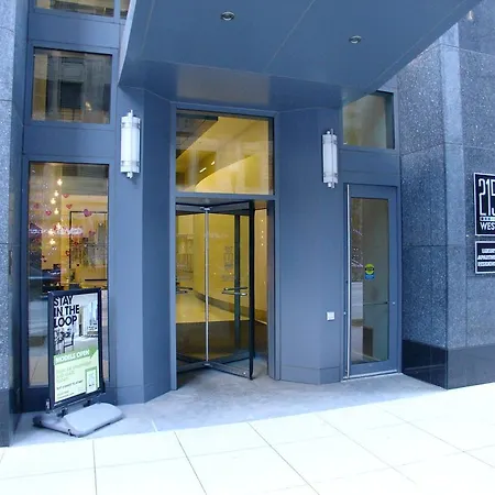 Modern Loop Aparthotel