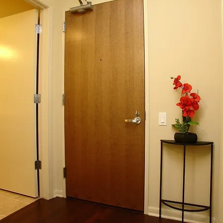 Modern Loop 4* Chicago