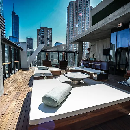 Hotel Eurostars Magnificent Mile 4*